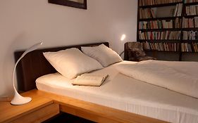 Villa Z - Apartment With Private Parking